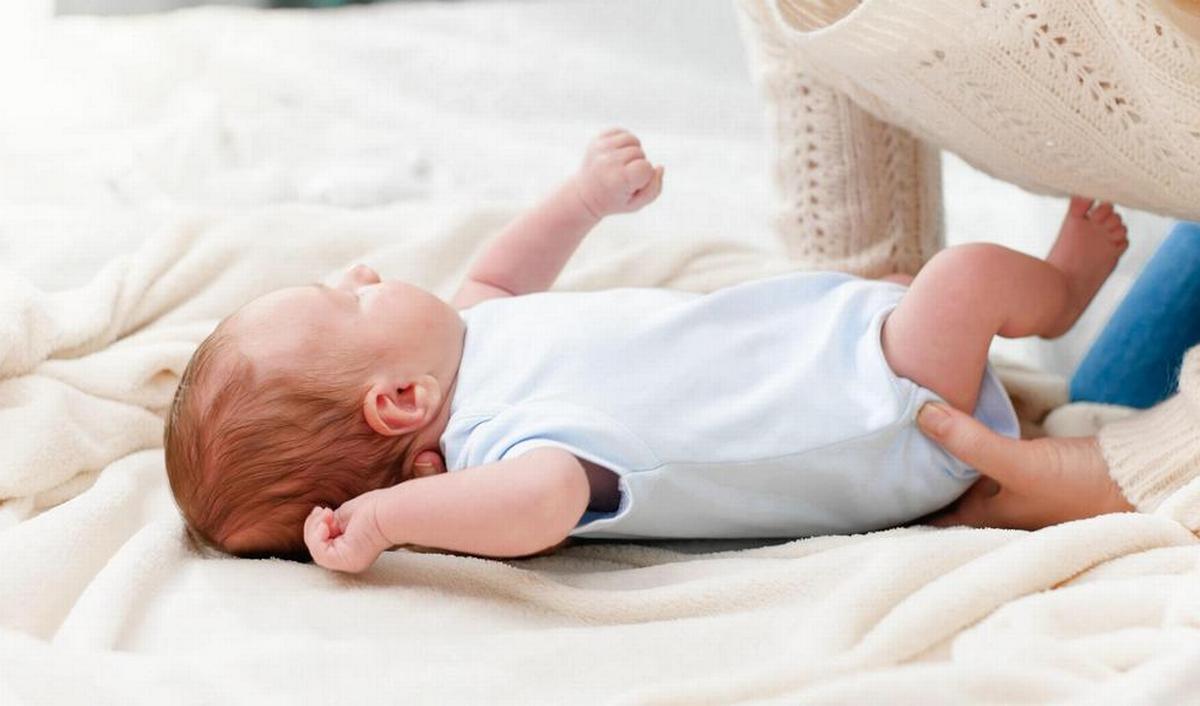 Wat kan je je baby ’s nachts best aandoen? gezondheid.be